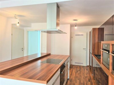 Top Maisonettenwohnung mit Dachterrasse, Garten und Carport!