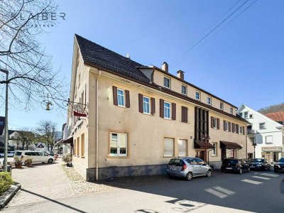 *** 5 Zimmer Wohnung mit sehr großem Raumangebot. Alles fußläufig erreichbar,mitten im Ort ***