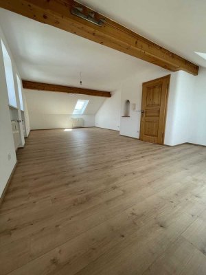 Schöne 4,5-Zimmer-Wohnung mit Einbauküche