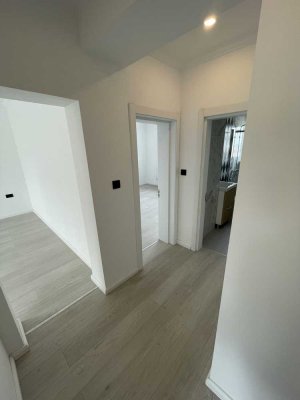 3-Zimmer-Wohnung in der Reusaer Straße 105 zu vermieten.