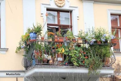 2-Zimmer-Wohnung, Balkon und TG-Stellplatz