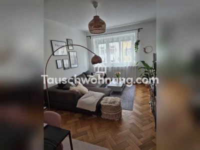 Tauschwohnung: Sanierter Altbau mit privatem Park
