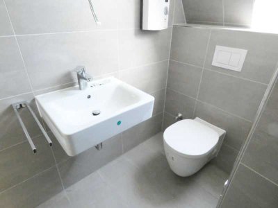 Modernisierte 2-Zi.-Altbau-Whg.mit Designboden in E-Kray!