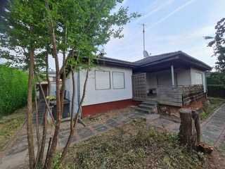 Einfamilienhaus mit schönem Grundstück  und großem Garten