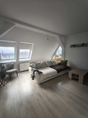 3-Zimmer-Dachgeschosswhg in Mariendorf