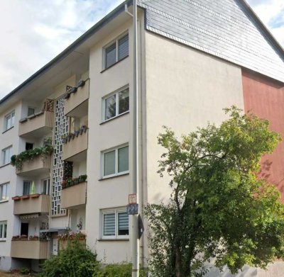 Geschmackvolle, modernisierte 2-Raum-Wohnung mit Einbauküche in Hilden
