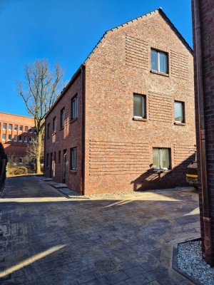 3. Neubau - Erstbezug - ruhig gelegene 5 Zi.-DHH + wohnl. Keller in Norderstedt-Mitte