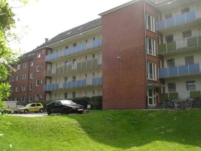 bereits sanierte 1 Zi.-Single-Wohnung - Besichtigung auf Anfrage - !