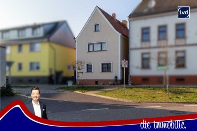 ***Einfamilienhaus mit Nebengelass und Grundstück***