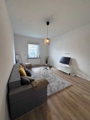 Sanierte Erdgeschosswohnung mit Garten