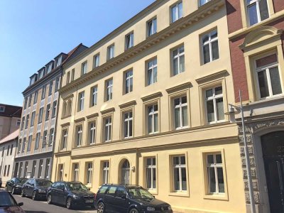 Erstbezug nach Sanierung,3 Zi, 85 qm, Schelfstadt, € 950 VB, von privat