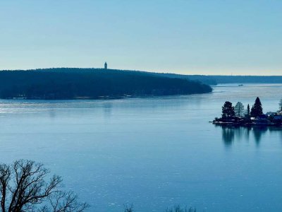 „Ganz weit oben“! Sensationeller Weitblick aufs Wasser - Toplage an der Havel!
