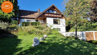 "In BESTER Lage - mit herausragender Aussicht und direkt an freien Wiesen"