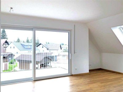 Charmante 3-Zimmer Dachgeschosswohnung in Rot a. d. Rot