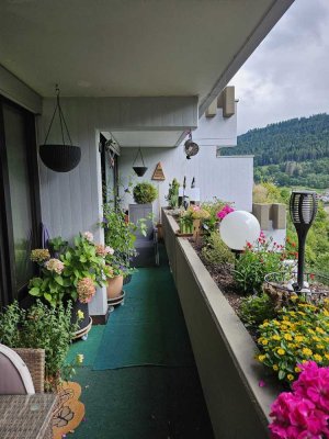 toll aufgeteilte Wohnung in ruhiger Lage mit super Aussicht