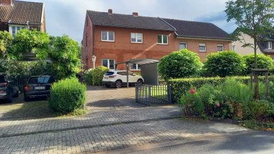 Top-Zweifamilienhaus mit 2 Eingänge auf großem Grundstück incl. mögl. Bauplatz in bester Wohnlage!