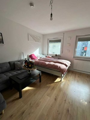 Helle 1-Zimmer-Wohnung mit Einbauküche