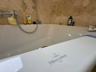 Luxus EG Wohnung im Grünen mit Garten, Travertin Naturstein, Kernsaniert, neben Rehen u. Alpakas.