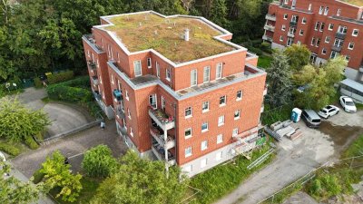 Penthouse mit Kamin, Sauna und Dachterrasse mit Erbpacht in Biesdorf