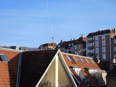 Lichtdurchflutete Maisonette-Wohnung am Marienplatz in Stuttgart-Süd
