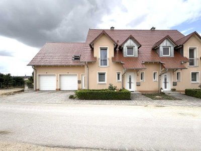 Möblierte 1-Zimmer-Wohnung mit Blick über die Felder