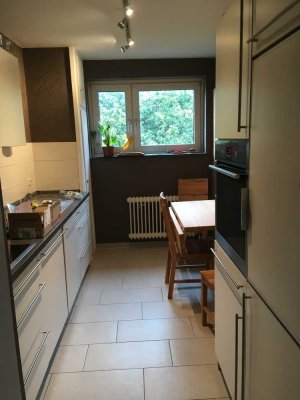 Schöne und gepflegte 3-Zimmer-Wohnung mit gehobener Innenausstattung mit Einbauküche in Bremen