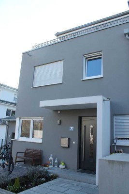 Modernes & hochwertiges Reihenendhaus in begehrter Lage im grünen Loisachtal