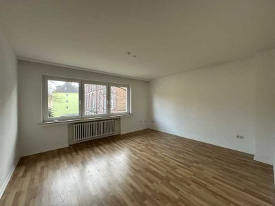 Große, renovierte Zwei-Zimmer-Wohnung in beliebter Lage von Essen-Steele