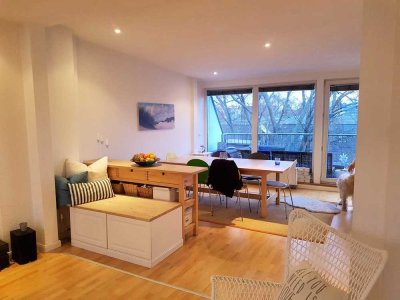 Lichtdurchflutete, geschmackvolle Dachgeschosswohnung in Berlin Steglitz