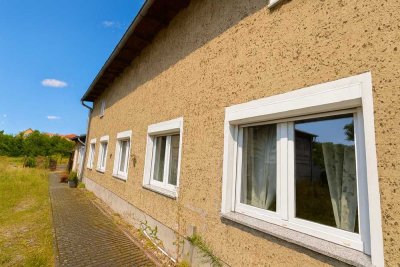 *** Erdgeschoss Wohnung / 3-Zimmer / großzügig geschnitten ***