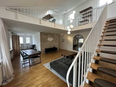 Helle Maisonette 3 Zimmer-Wohnung mit Galerie in Oberrad