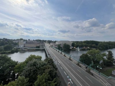 gepflegte 3-Zimmer Wohnung in einem MFH mit Aufzug vis-à-vis der Stadthalle