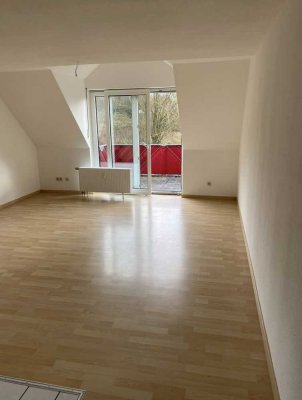 Ruhige 3-Zimmer-Wohnung mit Balkon und Einbauküche