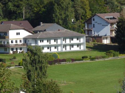 Attraktive 2,5-Raum-Wohnung mit geh. Innenausstattung in Grasellenbach