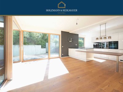 Statement aus Design, Qualität & Wohnkomfort: Neuwertige 4.-Zi.-Wohnung am Landshuter Stadtrand