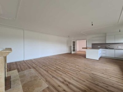 Erstbezug nach Modernisierung-
 3-Zimmerwohnung mit Dachterrasse und Tiefgarage!