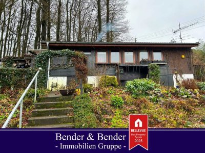 Kleines Ferienhaus mit Kaminofen und herrlichem Ausblick, in idyllischer Lage von Morsbach!