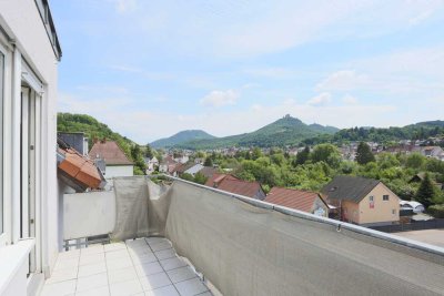 Helle Wohnung mit Balkon, tollem Ausblick und zwei Stellplätzen