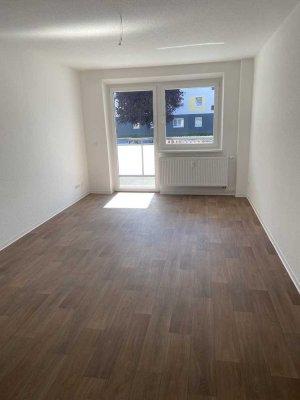 ---ALLES NEU--- Frisch sanierte 2-Raum-Wohnung