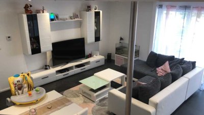 Moderne 4,5-Zimmer-EG-Wohnung mit 30m² Terrasse am Rand von Wernau (Neckar)