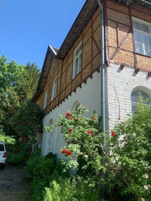 Altbau mit großem Grundstück zentral in Laurensbergs (Nähe Uni und Uniklinik)