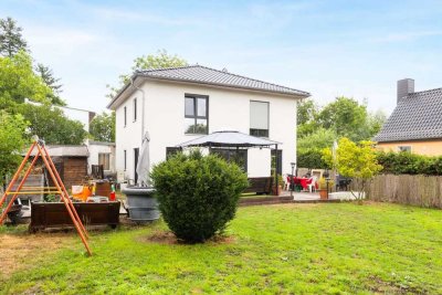 Moderne Stadtvilla mit Remise in Petershagen - Flexible Nutzung unter zwei Dächern!