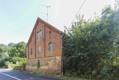 + Naturnahe Lage mit Top-Anbindung an Dresden - Sanierungsbedürftiges 2-4-Familienhaus +