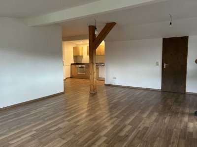 Schöne, Große 4 Zimmerwohnug in Niederkirchen