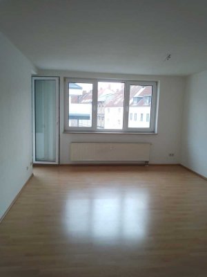 Top 3 Zimmerwohnung mit Balkon in Hannover - City !