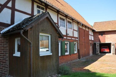 Fachwerk-Bauernhaus (ZFH) mit integr. Tenne, Stall und Nebengebäude