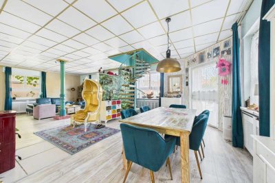 Historischer Charme, modernes Raumgefühl – großzügige Maisonette in Jugendstilvilla