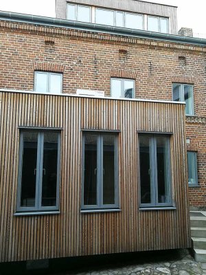 Gepflegtes Gesindehaus - Sehr ruhige Innenhoflage - Tischler einbauten !!!