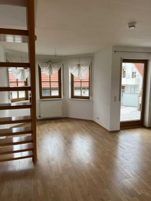Gepflegte Maisonettewohnung mit zwei TG-Stellpllätzen und drei Balkonen in Obersulm-Willsbach