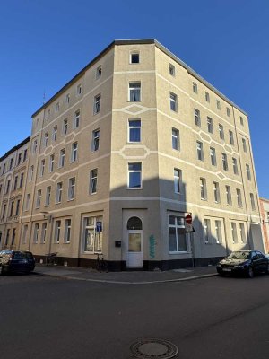 Wohnung mit Einbauküche! Nur 29 Min. bis DHL & 20 Min bis StarPark - ideal für Studierende/Pendler